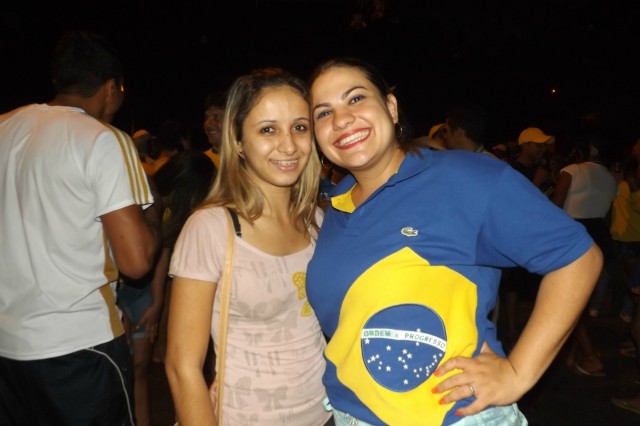 Líder no grupo, Brasil vence Camarões e anima torcida três-lagoense