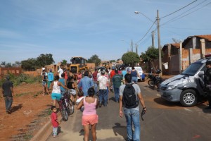 Demolição: famílias perdem casa em reintegração de posse