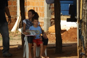 Demolição: famílias perdem casa em reintegração de posse