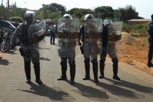 Demolição: famílias perdem casa em reintegração de posse