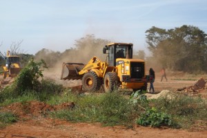 Demolição: famílias perdem casa em reintegração de posse