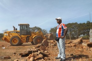 Demolição: famílias perdem casa em reintegração de posse