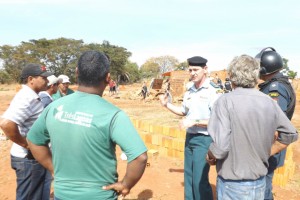 Demolição: famílias perdem casa em reintegração de posse