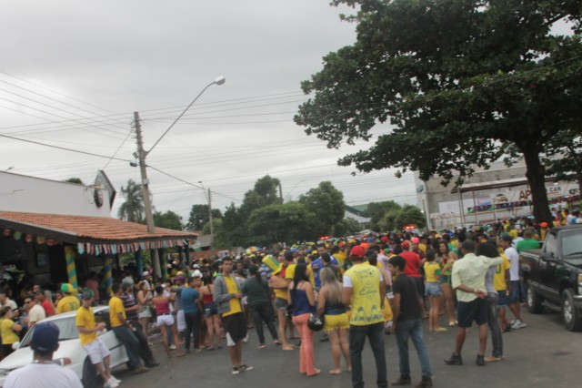 Na sorte, Brasil passa para as quartas de finais