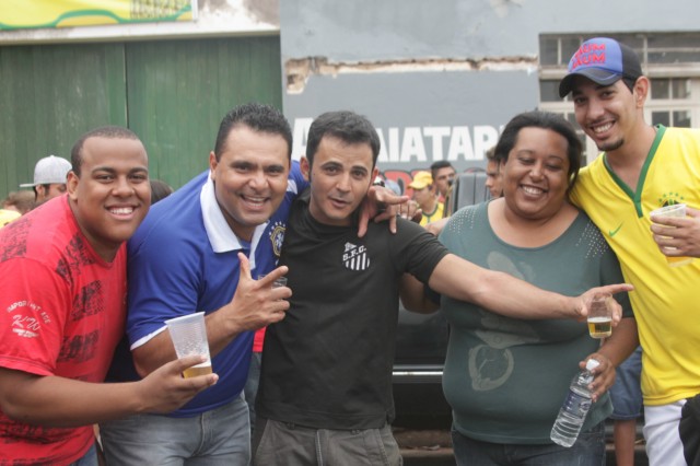 Na sorte, Brasil passa para as quartas de finais