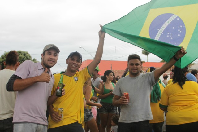 Na sorte, Brasil passa para as quartas de finais