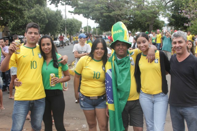 Na sorte, Brasil passa para as quartas de finais