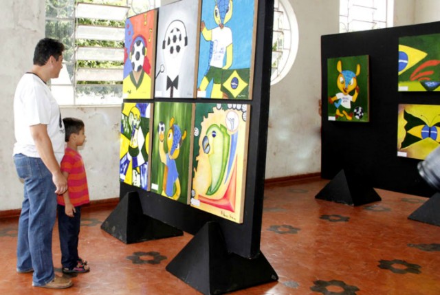Copa do Mundo é tema de exposição de telas