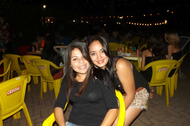 Indústria reúne colaboradores para festança com direito a dança e comidas típicas Indústria reúne colaboradores para festança com direito a dança e comidas típicas