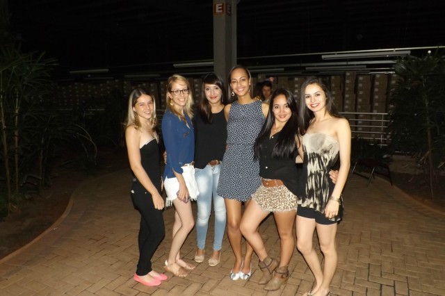 Indústria reúne colaboradores para festança com direito a dança e comidas típicas Indústria reúne colaboradores para festança com direito a dança e comidas típicas