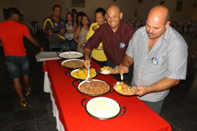 Associação da PM e Bombeiros de MS celebra 50 anos com almoço Associação da PM e Bombeiros de MS celebra 50 anos com almoço