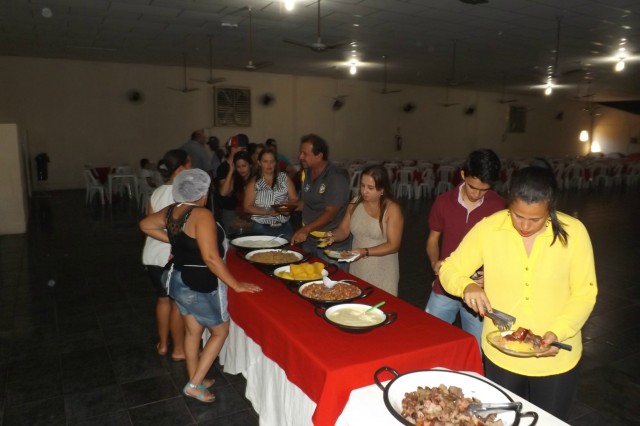 Associação da PM e Bombeiros de MS celebra 50 anos com almoço Associação da PM e Bombeiros de MS celebra 50 anos com almoço