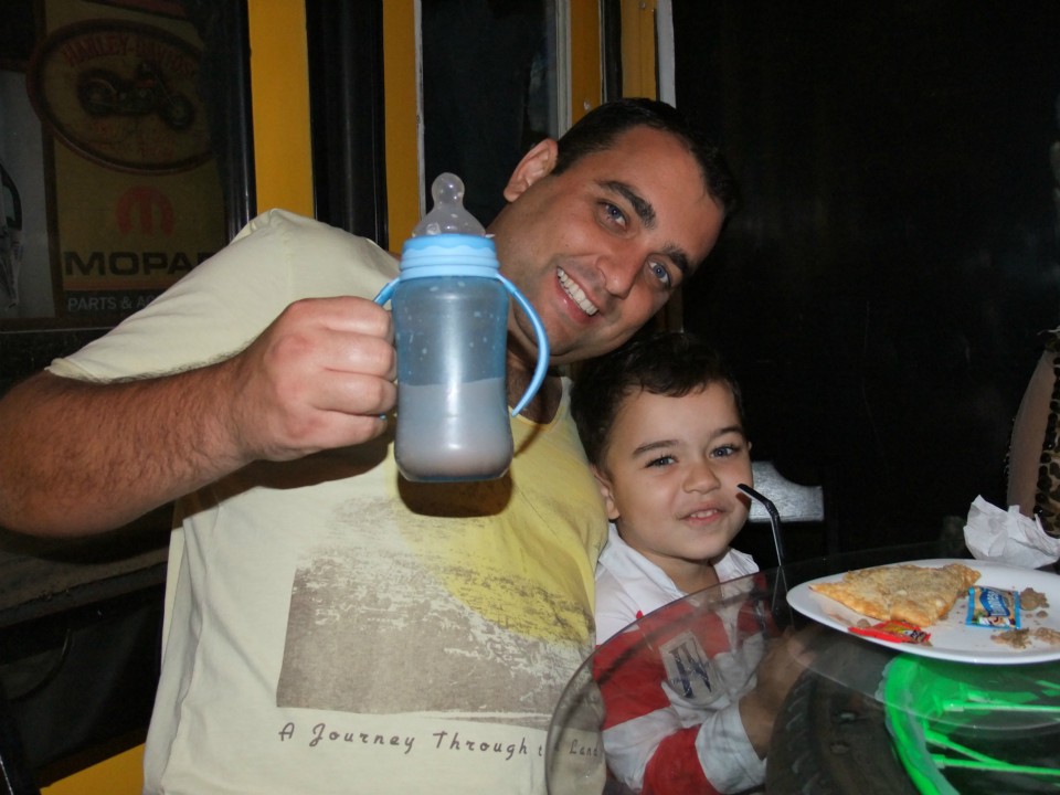 Lançamento do Motoshow aconteceu no desmanche Lançamento do Motoshow aconteceu no desmanche