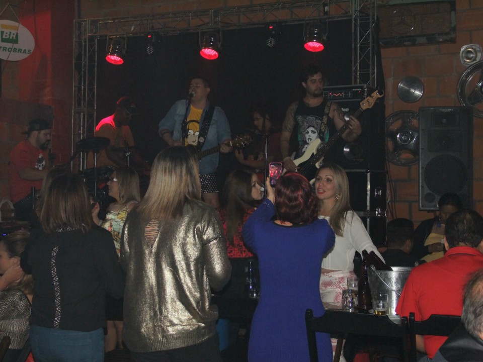 Lançamento do Motoshow aconteceu no desmanche Lançamento do Motoshow aconteceu no desmanche