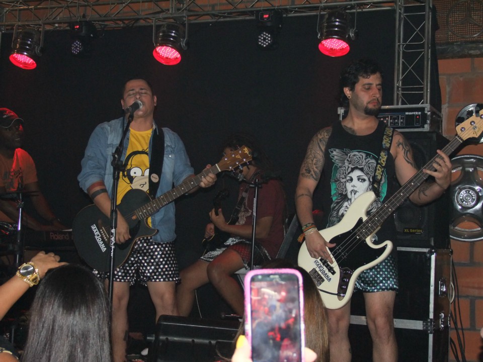 Lançamento do Motoshow aconteceu no desmanche Lançamento do Motoshow aconteceu no desmanche