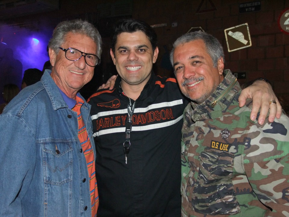 Lançamento do Motoshow aconteceu no desmanche Lançamento do Motoshow aconteceu no desmanche