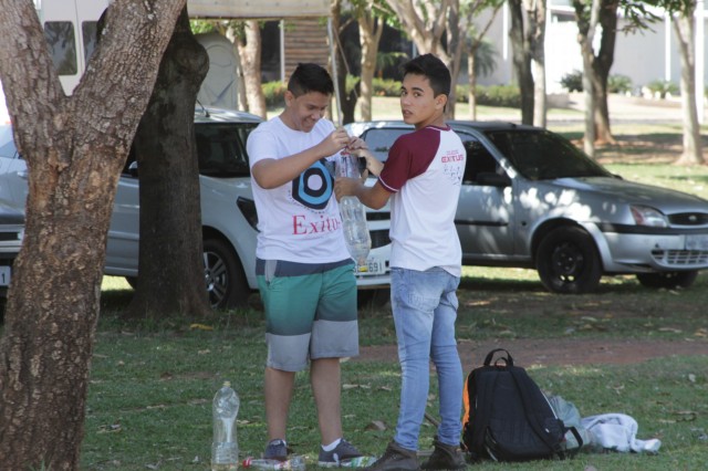 Colégio Exitus realiza “lançamento de foguetes” na Lagoa Maior