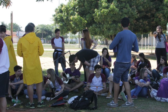 Colégio Exitus realiza “lançamento de foguetes” na Lagoa Maior