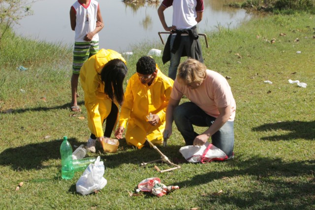 Colégio Exitus realiza “lançamento de foguetes” na Lagoa Maior