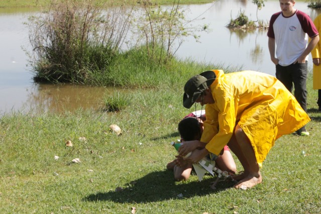 Colégio Exitus realiza “lançamento de foguetes” na Lagoa Maior