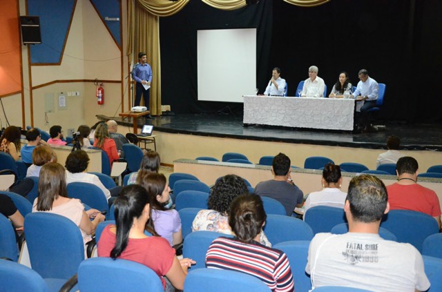 Prefeita prestigia aula inaugural do Curso de Doutorado do Programa de Pós-Graduação em Letras da UFMS