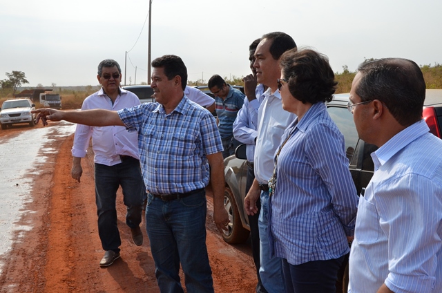 Prefeita faz visita técnica às obras do Contorno Ferroviário