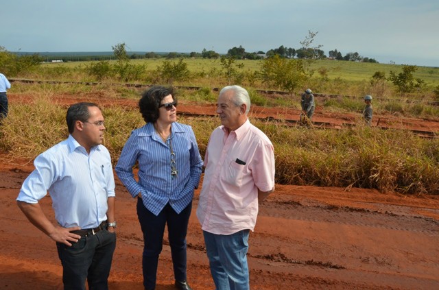 Prefeita faz visita técnica às obras do Contorno Ferroviário