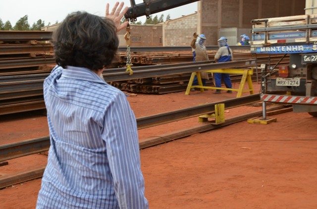 Prefeita faz visita técnica às obras do Contorno Ferroviário