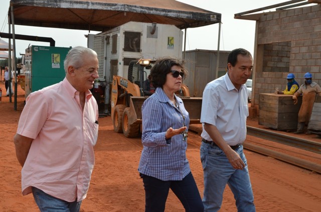 Prefeita faz visita técnica às obras do Contorno Ferroviário