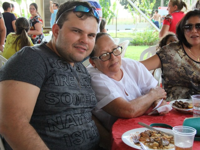 Festa do Garçom reúne mais de 500 pessoas em Três Lagoas