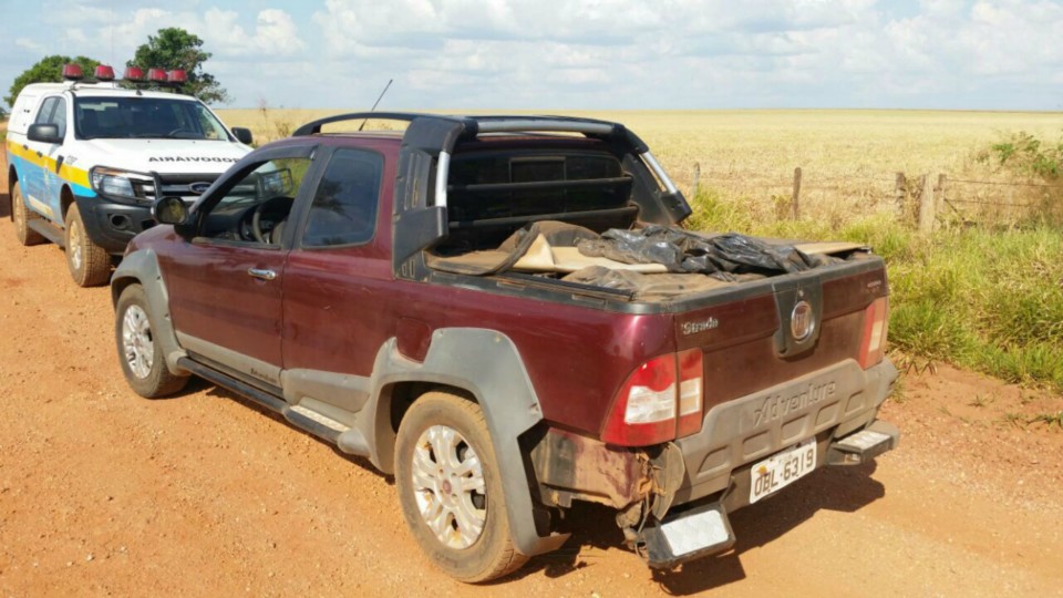 Polícia Militar Rodoviária apreende Strada carregado de maconha