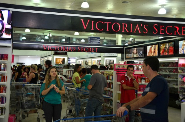Shopping China atrai turistas no Black Friday Fronteira 2014