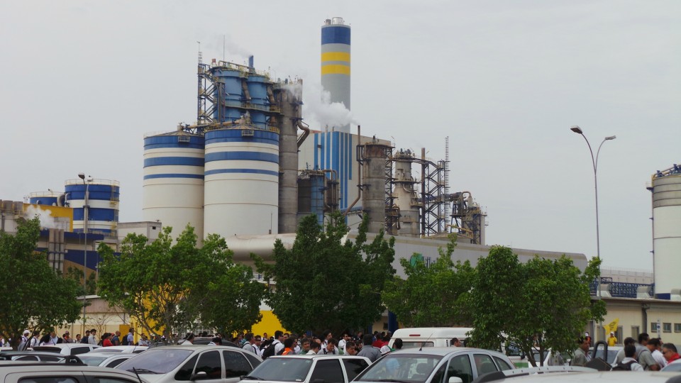 Em Três Lagoas, movimentos sindicais fazem manifestação na Fibria e IP por reajuste salarial