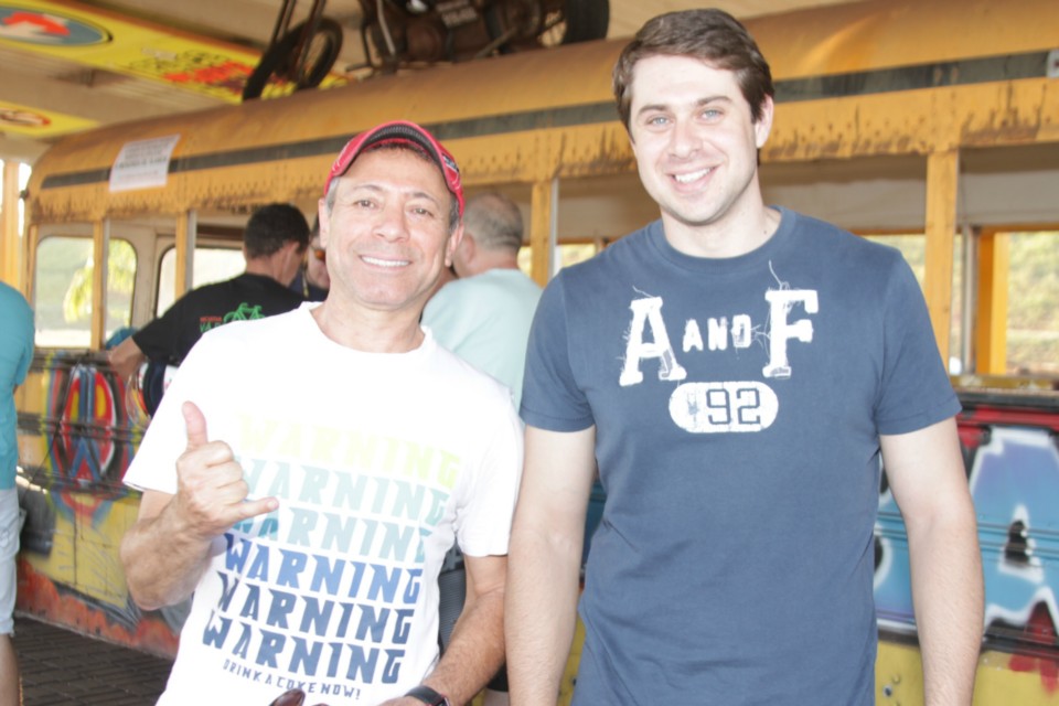 Muita adrenalina e emoção marca apresentação da equipe de Jorge Negretti em Três Lagoas Muita adrenalina e emoção marca apresentação da equipe de Jorge Negretti em Três Lagoas