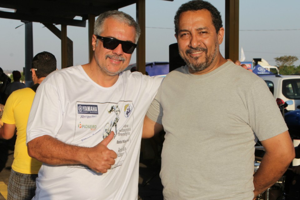 Muita adrenalina e emoção marca apresentação da equipe de Jorge Negretti em Três Lagoas Muita adrenalina e emoção marca apresentação da equipe de Jorge Negretti em Três Lagoas