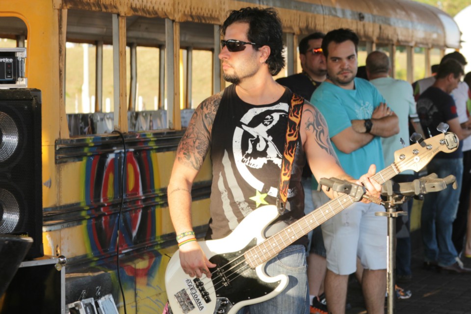 Muita adrenalina e emoção marca apresentação da equipe de Jorge Negretti em Três Lagoas Muita adrenalina e emoção marca apresentação da equipe de Jorge Negretti em Três Lagoas