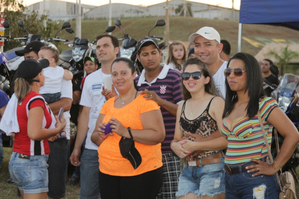 Muita adrenalina e emoção marca apresentação da equipe de Jorge Negretti em Três Lagoas Muita adrenalina e emoção marca apresentação da equipe de Jorge Negretti em Três Lagoas
