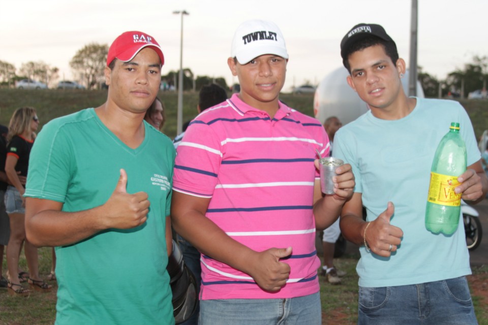 Muita adrenalina e emoção marca apresentação da equipe de Jorge Negretti em Três Lagoas Muita adrenalina e emoção marca apresentação da equipe de Jorge Negretti em Três Lagoas