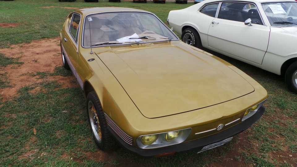 Feira de carros antigos atrai bom público ao Parque de Exposições Feira de carros antigos atrai bom público ao Parque de Exposições