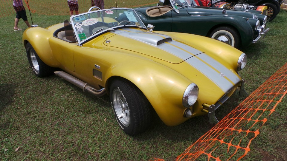 Feira de carros antigos atrai bom público ao Parque de Exposições Feira de carros antigos atrai bom público ao Parque de Exposições