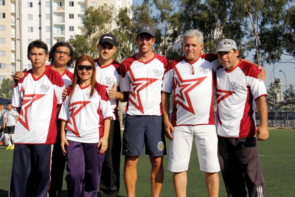 Meninos de projeto de Três Lagoas vivem sonho de jogar contra o Corinthians e Ponte Preta Meninos de projeto de Três Lagoas vivem sonho de jogar contra o Corinthians e Ponte Preta