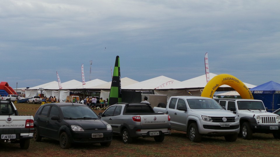 Pilotos de paramotor do Brasil e do mundo disputam Festival Aéreo em Três Lagoas