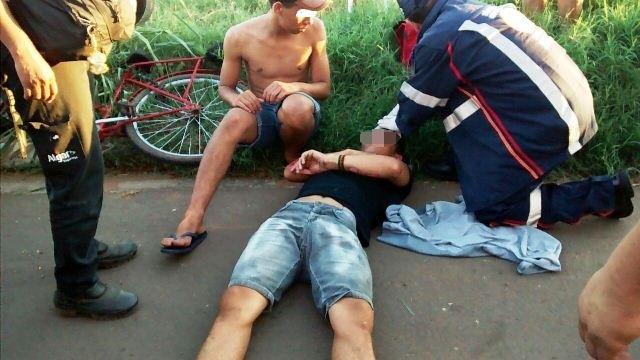 Dois ficam feridos ao caírem de bike, perto do bairro Jupiá