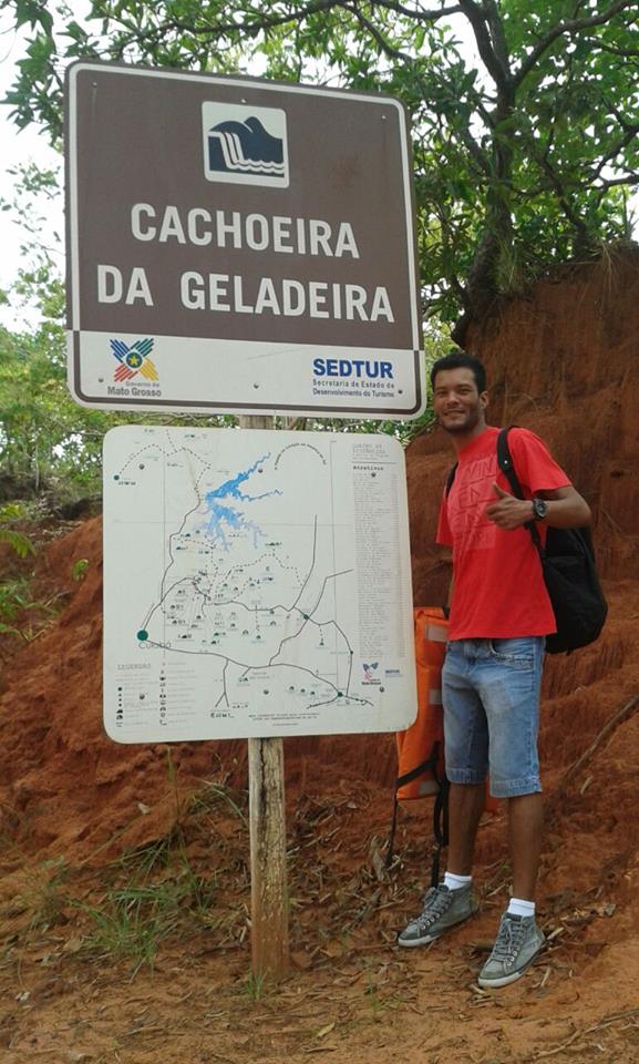 Piloto de paramotor de Três Lagoas desbrava Chapada dos Guimarães