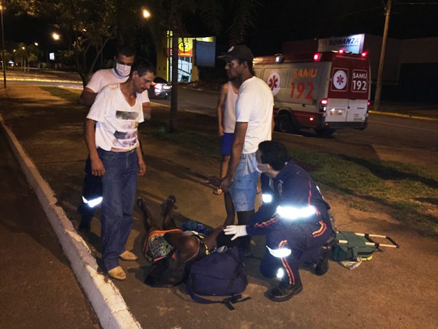 Grávida é agredida a pauladas por dois homens em Três Lagoas