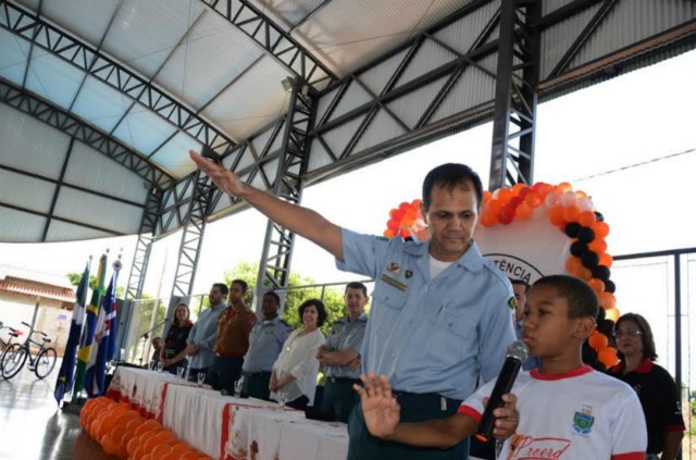 Prefeita Marcia Moura prestigia formatura de alunos do Proerd