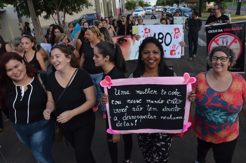 Três Lagoas realiza Caminhada de Mulheres pela Violência Zero