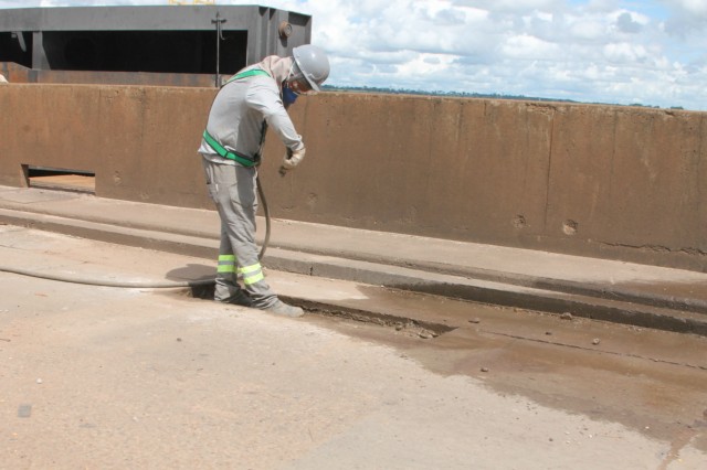 CESP realiza obras para melhoria do pavimento na Usina Jupiá