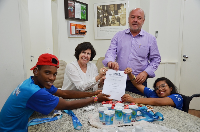 Atletas três-lagoenses conquistam ouro em Paraolimpíadas em São Paulo