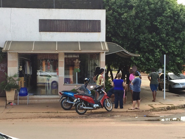 Bandido ameaça criança de 12 anos com uma faca em tentativa de assalto